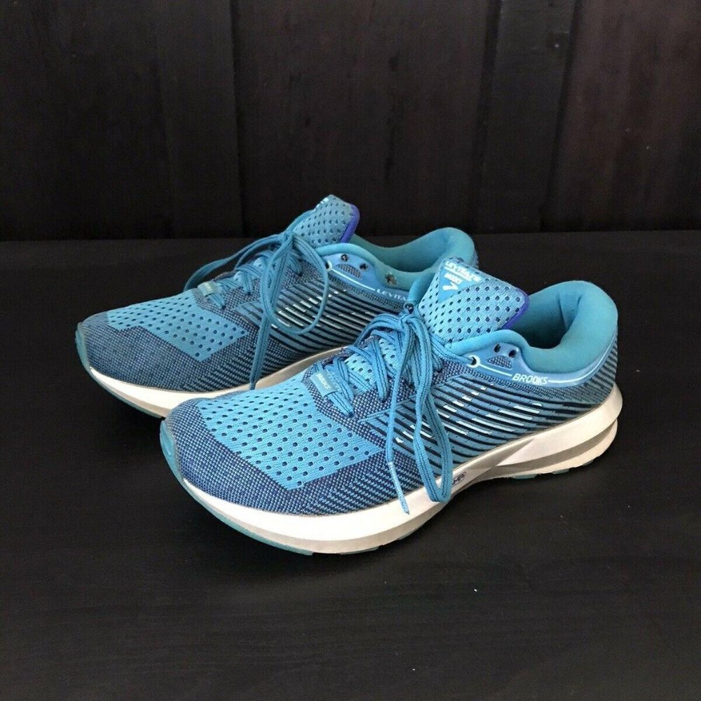 BROOKS Women's Levitate Blue Running Shoes Size 8